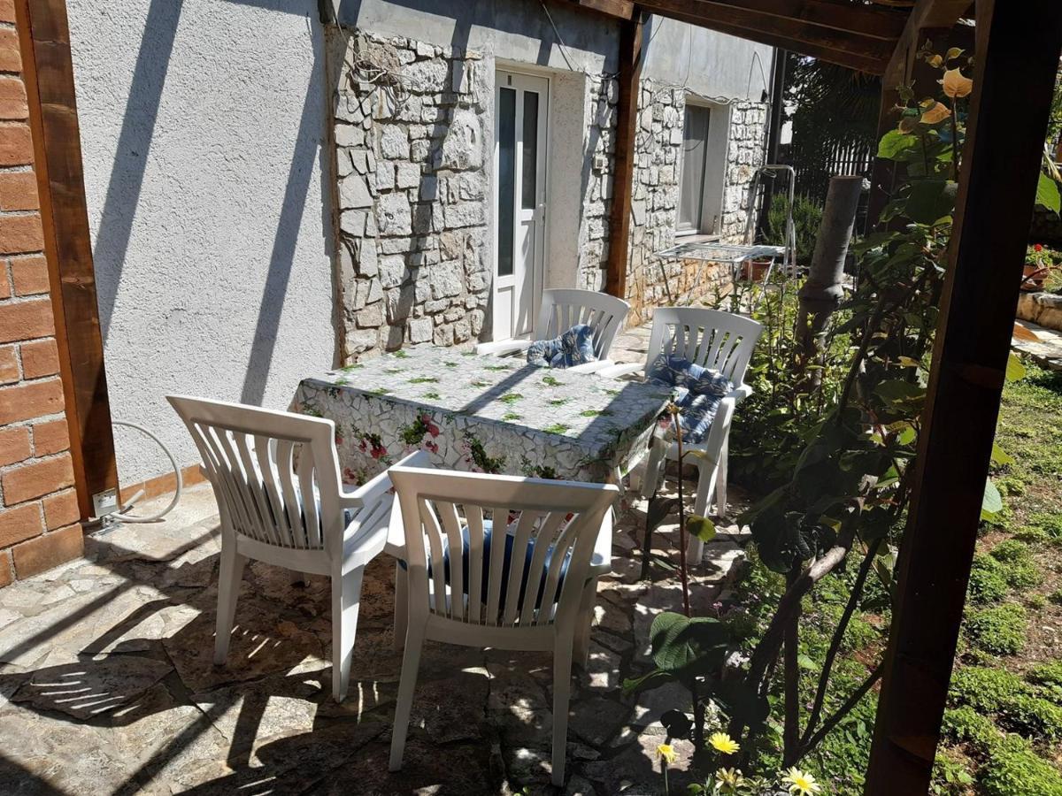 Apartment Laureta Пореч Екстериор снимка
